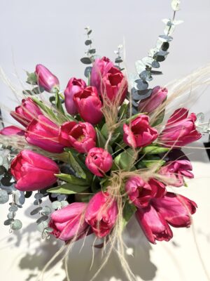 Red Tulip Bouquet