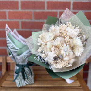 Italian Dried Flower Bouquet (With Vase) - Green - Image 3