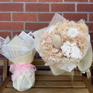 Italian Dried Flower Bouquet (With Vase) - Cream - Image 3